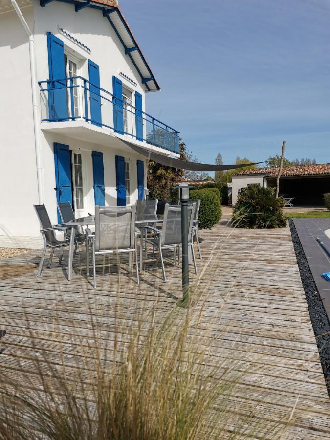 Maison De Campagne Proche Des Plages Saint-Romain-de-Benet Exteriör bild