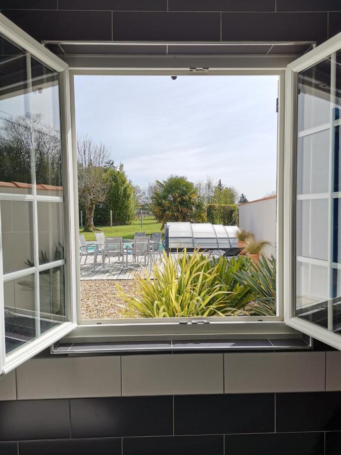 Maison De Campagne Proche Des Plages Saint-Romain-de-Benet Exteriör bild
