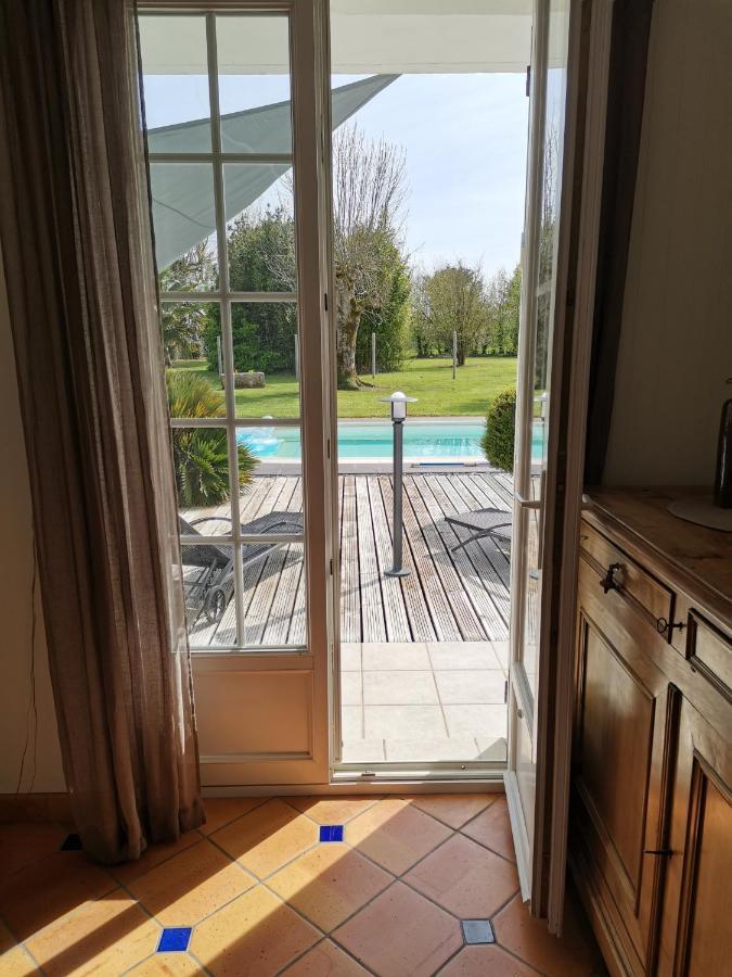 Maison De Campagne Proche Des Plages Saint-Romain-de-Benet Exteriör bild